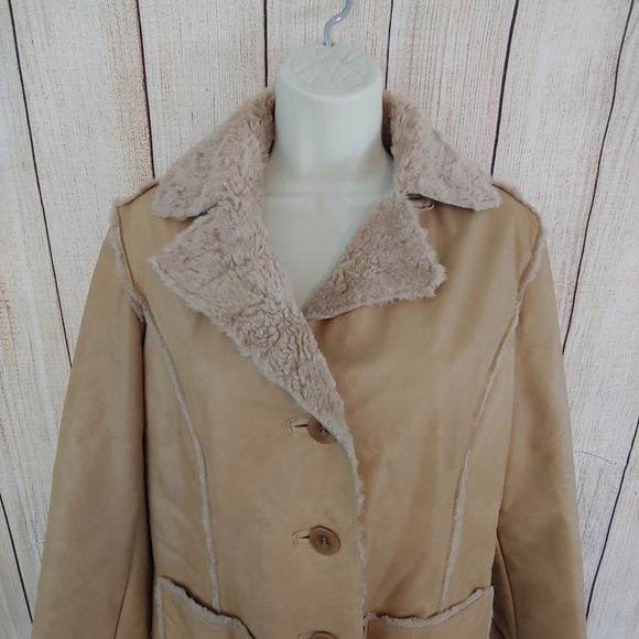 Y2K Guess Camel colored pennylane leather coat Sherpa lined button closure - Picture 3 of 10